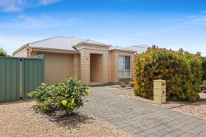 Majon - 11 Manning Ave, Encounter Bay